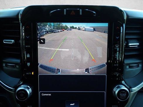 Used 2022 RAM 1500 Laramie AWD/4WD image 16
