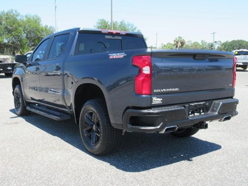 Used 2022 Chevrolet Silverado 1500 LT Trail Boss w/ LT Trail Boss Premium Package AWD/4WD image 5