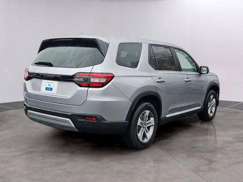 New 2025 Honda Pilot EX-L image 3