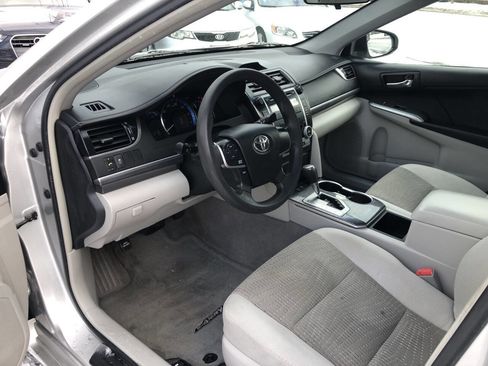 Used 2012 Toyota Camry LE image 17