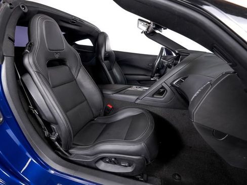 Used 2019 Chevrolet Corvette Stingray Coupe RWD image 46