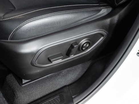 Used 2022 Jeep Grand Cherokee L Limited image 16