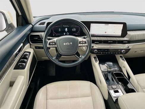 Used 2023 Kia Telluride EX w/ EX Captain's Chair Package image 24