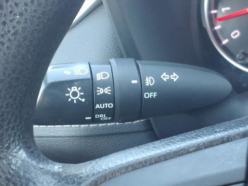 Used 2021 Toyota RAV4 XLE image 25