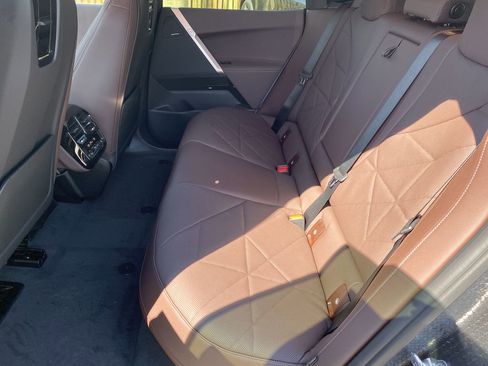 New 2026 BMW iX xDrive45 image 36