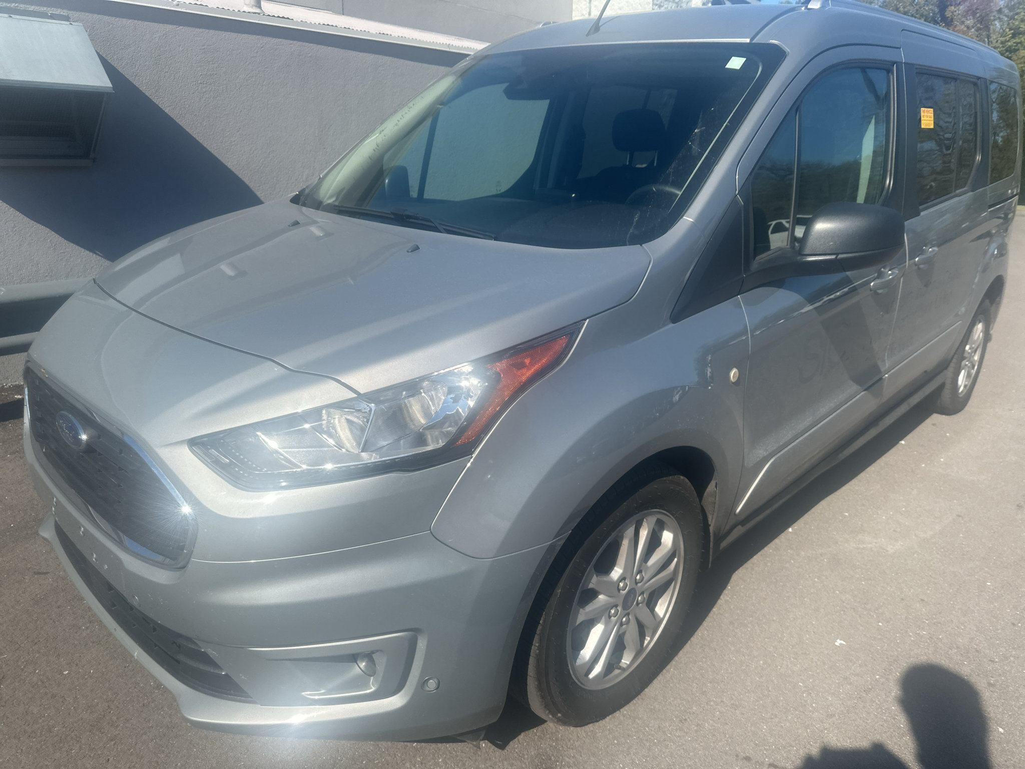 Used 2022 Ford Transit Connect XLT FWD image 3