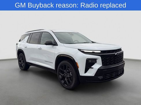 Used 2026 Chevrolet Traverse RS FWD image 8
