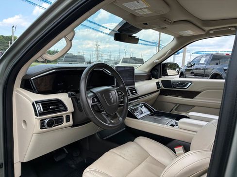Used 2019 Lincoln Navigator Reserve w/ Cargo Package AWD/4WD image 16