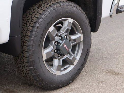 New 2026 GMC Sierra 2500 SLT w/ SLT Convenience Package image 45