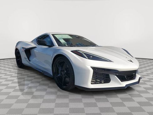 New 2026 Chevrolet Corvette E-Ray image 2