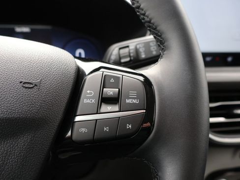 Certified 2025 Ford Escape Platinum image 28