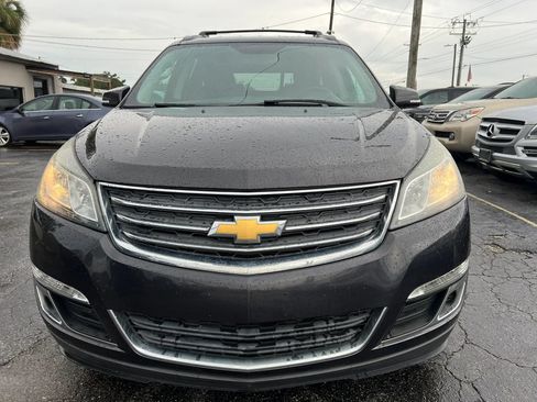 Used 2017 Chevrolet Traverse LT FWD image 3