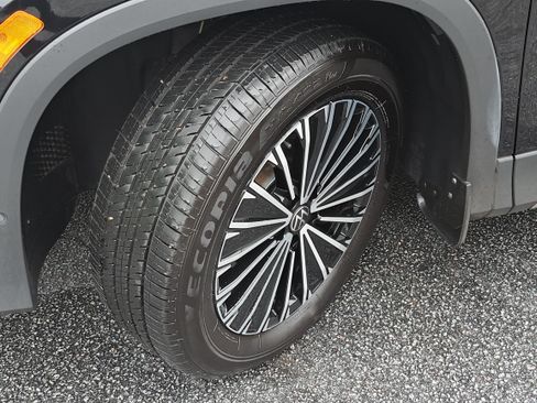 Certified 2025 Volkswagen Tiguan S FWD image 56