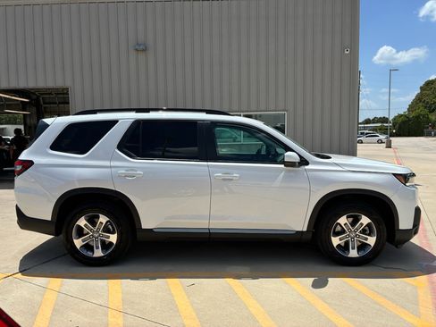 Certified 2026 Honda Pilot EX-L image 8
