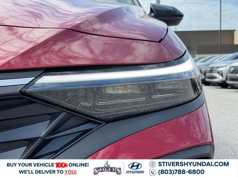 Certified 2025 Hyundai Elantra Sport image 10