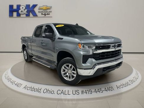 Used 2025 Chevrolet Silverado 1500 LT AWD/4WD image 1