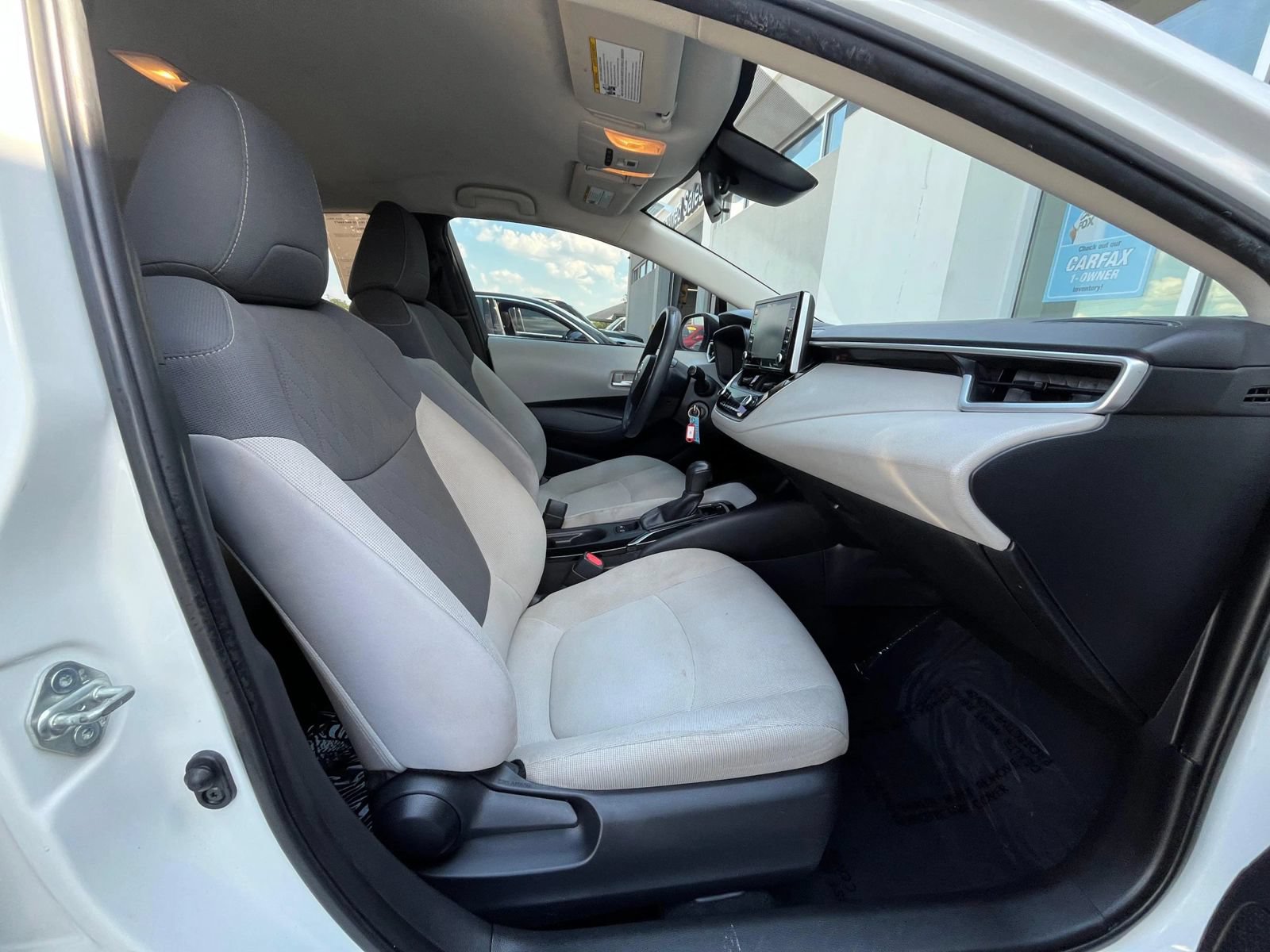 Used 2021 Toyota Corolla LE FWD image 28