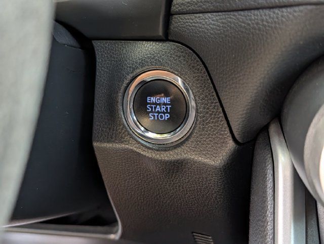 Used 2021 Toyota RAV4 XLE FWD image 19