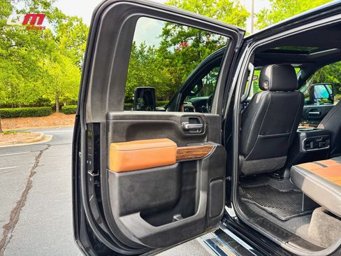 Used 2023 Chevrolet Silverado 2500 High Country w/ Z71 Off-Road Package AWD/4WD image 30