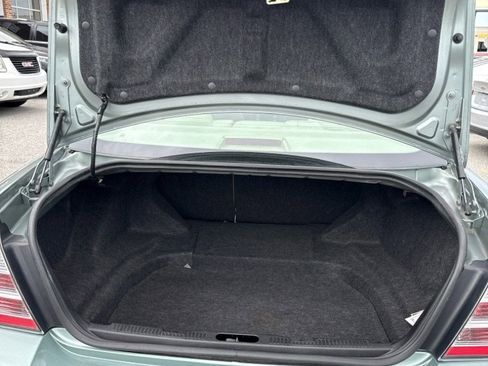 Used 2008 Ford Taurus SEL image 11