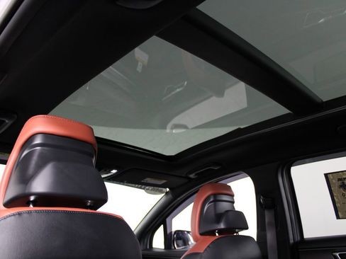 Used 2025 Kia Sportage SX image 22