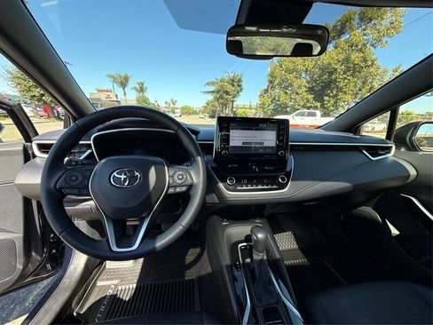 Used 2020 Toyota Corolla XSE image 39