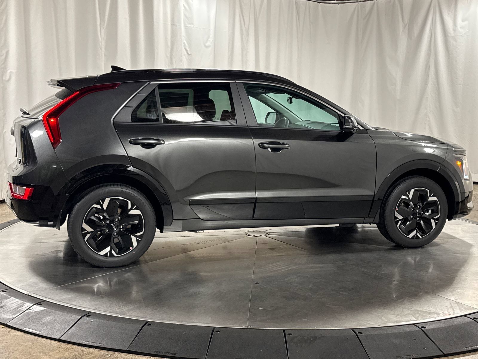 New 2026 Kia Niro Wind w/ Wind Preserve Package FWD image 9