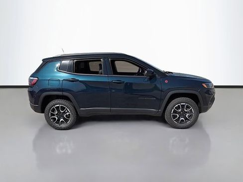 New 2026 Jeep Compass Trailhawk w/ Sun, Sound & Navigation Group AWD/4WD image 5
