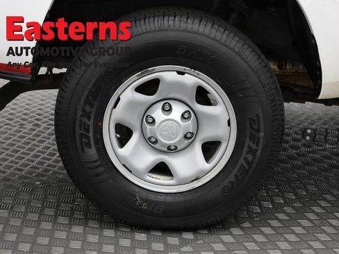 Used 2019 Toyota Tacoma SR RWD image 28