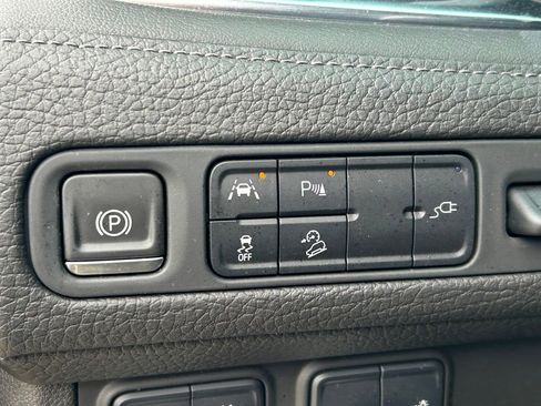 Used 2021 GMC Yukon Denali AWD/4WD image 33