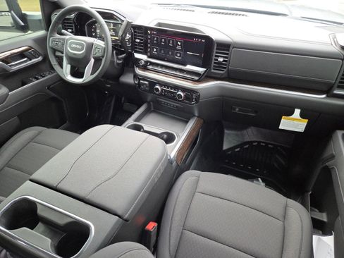 New 2026 GMC Sierra 3500 SLE w/ SLE Convenience Package image 25