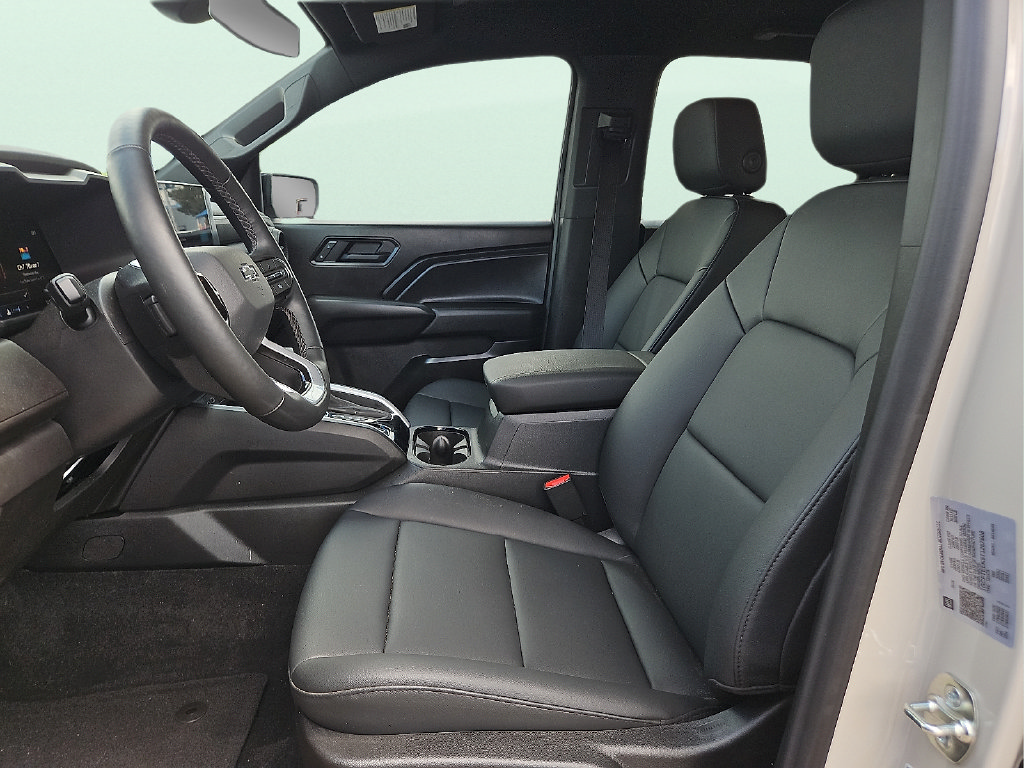 Used 2026 Chevrolet Colorado Trail Boss AWD/4WD image 13
