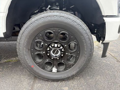New 2026 Ford F250 Lariat w/ Black Appearance Package AWD/4WD image 12