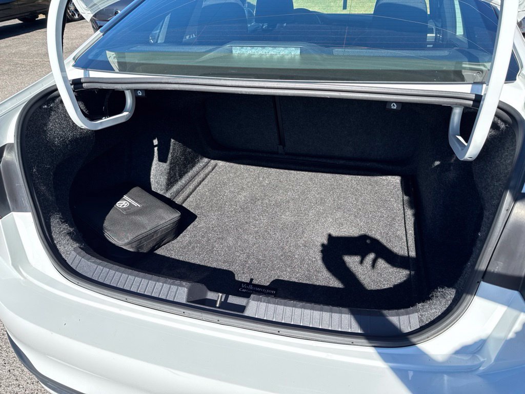 Certified 2024 Volkswagen Jetta Sport FWD image 27