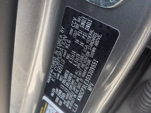 Used 2025 Kia Niro LX FWD image 34