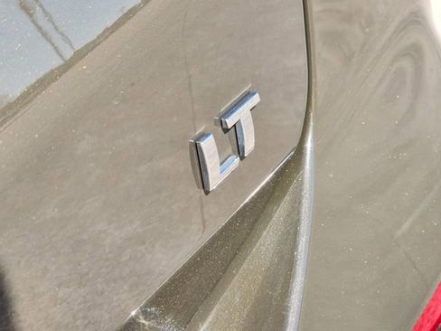 Used 2023 Chevrolet Equinox LT image 12