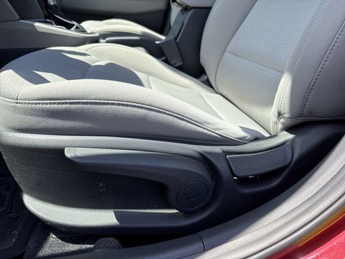 Used 2018 Hyundai Elantra SEL w/ Cargo Package FWD image 13