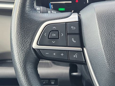 Used 2024 Toyota Sienna XLE image 27