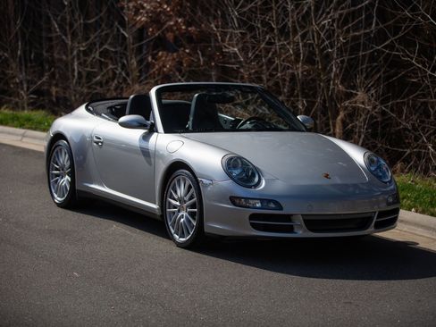 Used 2006 Porsche 911 Carrera 4 image 4
