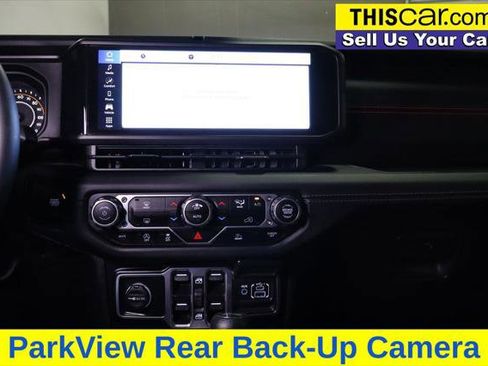 Used 2024 Jeep Wrangler Unlimited Rubicon image 15