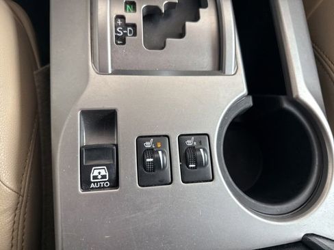 Used 2014 Toyota 4Runner SR5 Premium image 17