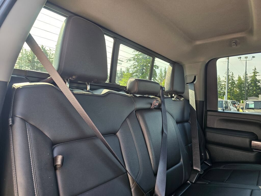 Used 2022 Chevrolet Silverado 2500 LTZ w/ LTZ Convenience Package AWD/4WD image 13