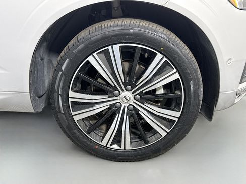 Used 2023 Volvo XC60 B5 Plus w/ Protection Package Premier image 32