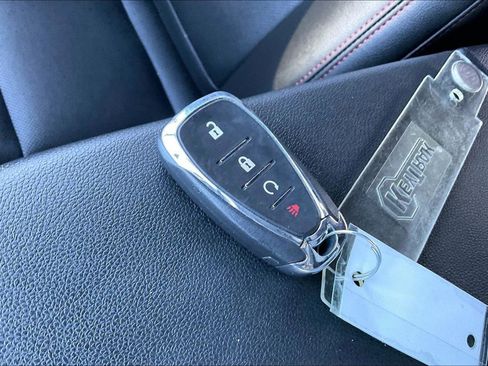 Used 2025 Chevrolet Trax RS w/ Driver Confidence Package image 36