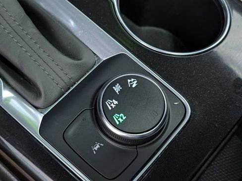 Certified 2023 Chevrolet Blazer Premier w/ Enhanced Convenience Package AWD/4WD image 29