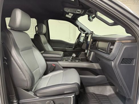 Used 2023 Ford F150 Lightning Lariat image 11