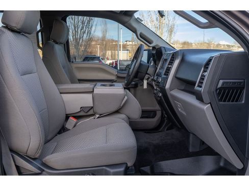 Used 2018 Ford F150 XLT image 11