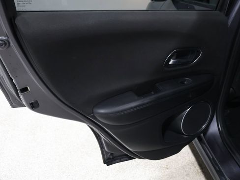 Used 2018 Honda HR-V EX image 19