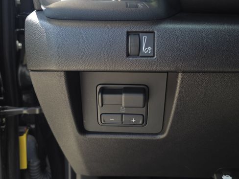 Used 2023 GMC Canyon Elevation w/ Elevation Premium Package RWD image 23