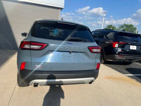 Used 2023 Ford Escape Active w/ Tech Pack #1 FWD image 12